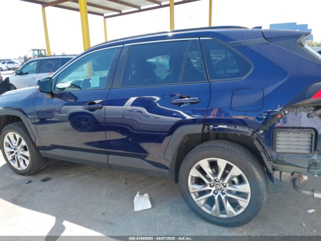 2T3C1RFV1NW202494 Toyota Rav4 Xle Premium