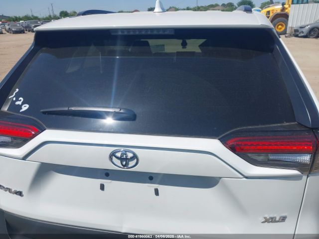 2T3C1RFV6RW362103 Toyota Rav4 Xle Premium