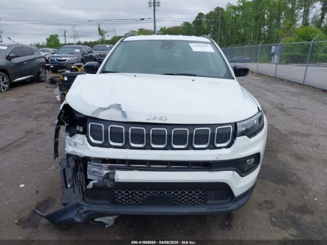 3C4NJCBB0NT140031 Jeep Compass Latitude Fwd