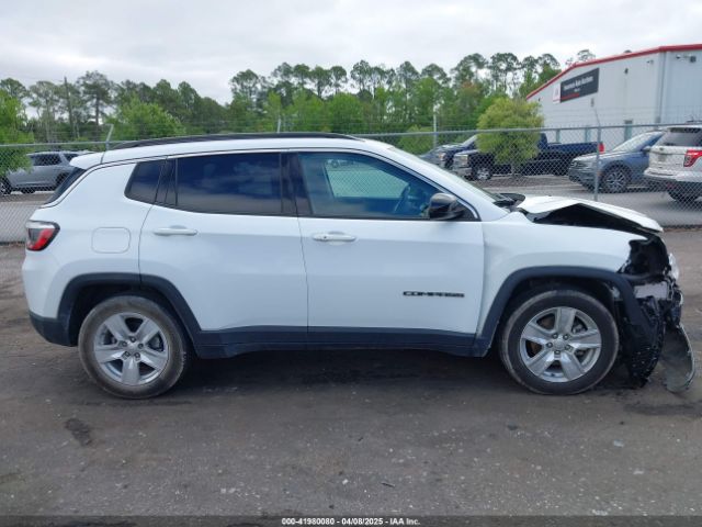3C4NJCBB0NT140031 Jeep Compass Latitude Fwd