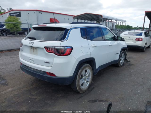 3C4NJCBB0NT140031 Jeep Compass Latitude Fwd