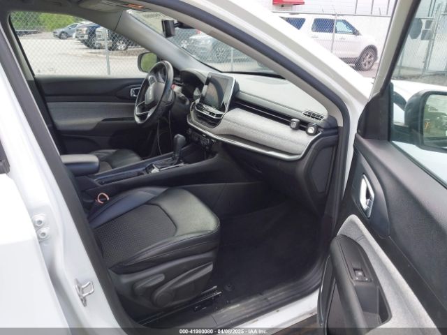 3C4NJCBB0NT140031 Jeep Compass Latitude Fwd