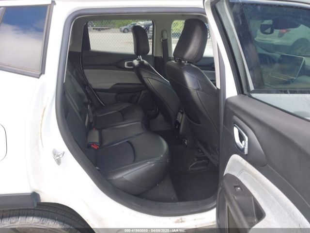 3C4NJCBB0NT140031 Jeep Compass Latitude Fwd