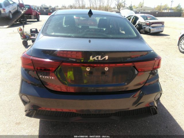 3KPF24AD8RE768200 KIA Forte Lxs