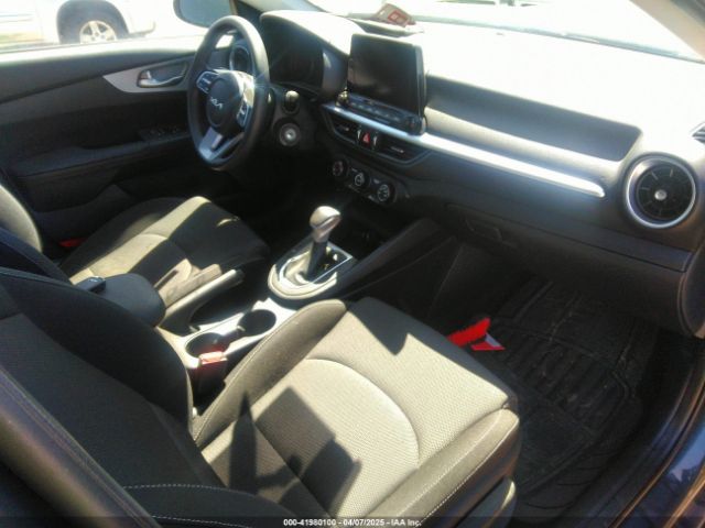 3KPF24AD8RE768200 KIA Forte Lxs
