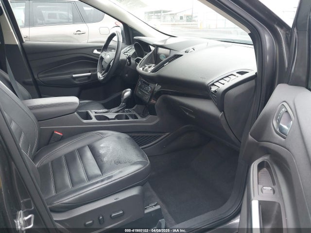 1FMCU9J99KUA64158 Ford Escape Titanium