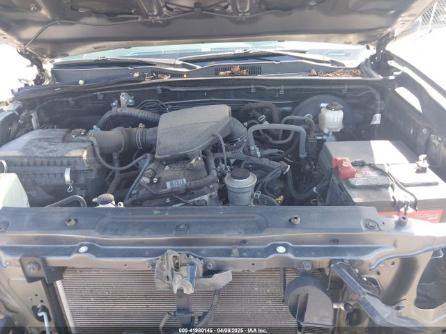 5TFAX5GN5HX091428 Toyota Tacoma Sr