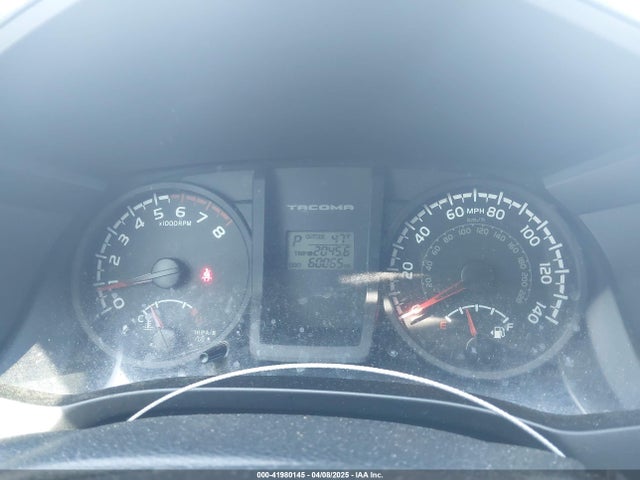 5TFAX5GN5HX091428 Toyota Tacoma Sr