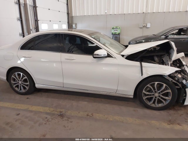 55SWF4JB0GU160647 Mercedes-Benz C-Class