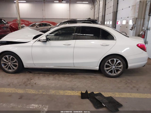 55SWF4JB0GU160647 Mercedes-Benz C-Class