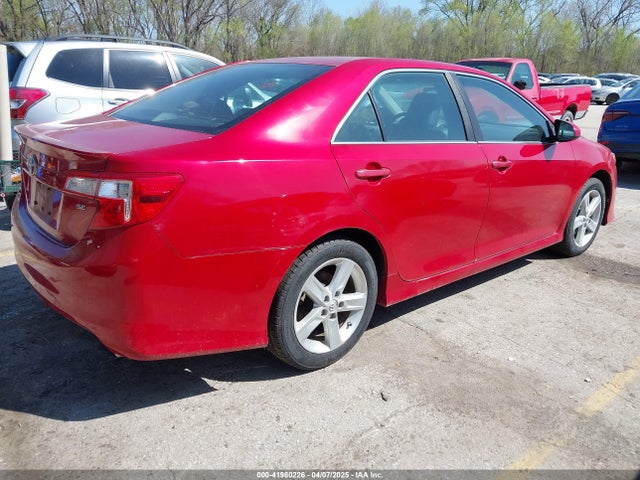 4T1BF1FK0EU851863 Toyota CAMRY SE