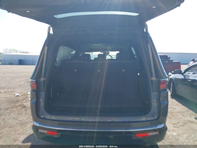 1C4SJVDT5NS178893 Jeep Wagoneer Series Iii 4x4