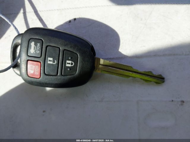5YFBURHE6FP287165 Toyota COROLLA LE