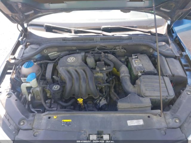 3VW2K7AJ9FM216984 Volkswagen Jetta 2.0l S