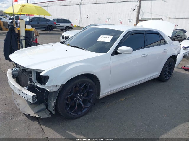 2C3CCABG1KH654366 Chrysler 300 300s