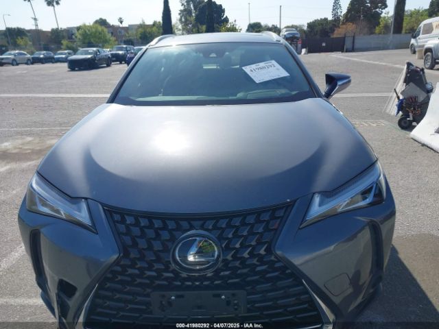 JTHY3JBH6K2002909 Lexus UX 200