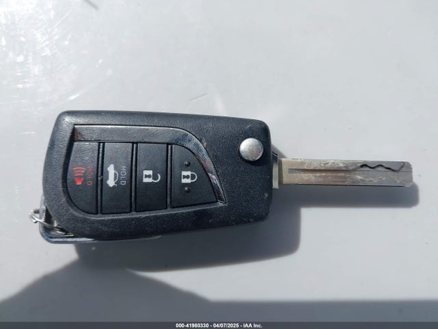 4T1B11HKXKU171525 Toyota CAMRY LE