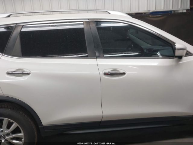 KNMAT2MT4HP582960 Nissan ROGUE SV