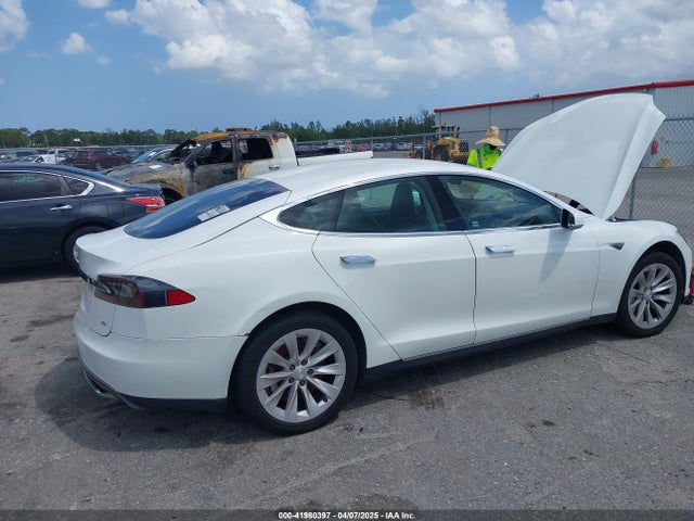 2013 TESLA MODEL S 5YJSA1CG5DFP03928 Photo 3
