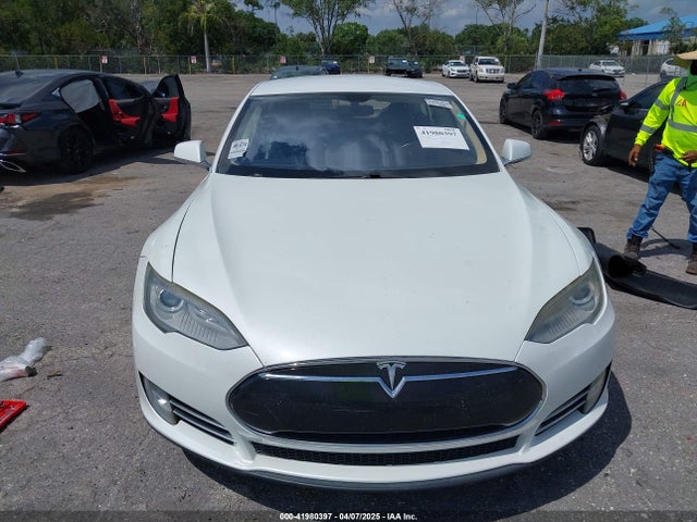2013 TESLA MODEL S 5YJSA1CG5DFP03928 Photo 5