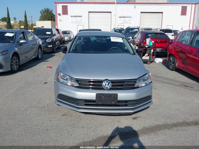 3VW267AJ0GM294267 Volkswagen Jetta