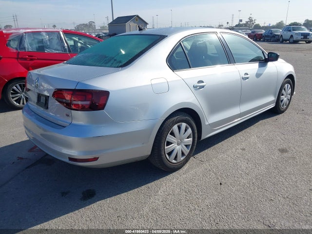 3VW267AJ0GM294267 Volkswagen Jetta