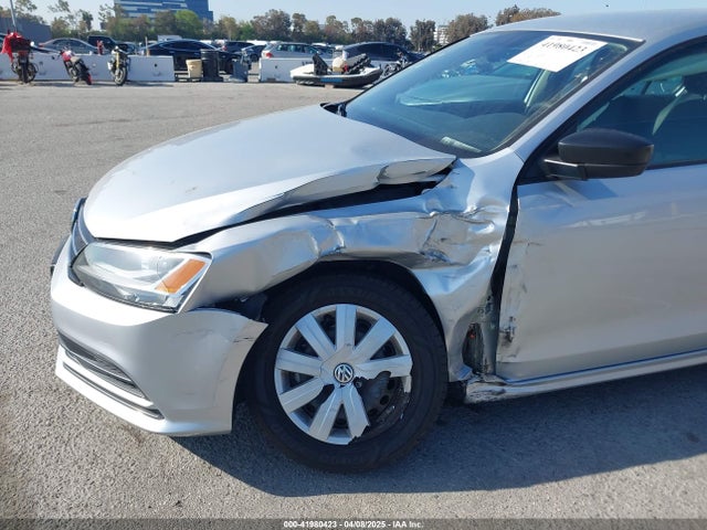 3VW267AJ0GM294267 Volkswagen Jetta