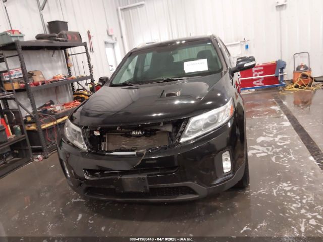 5XYKTCA68FG616469 KIA SORENTO LX