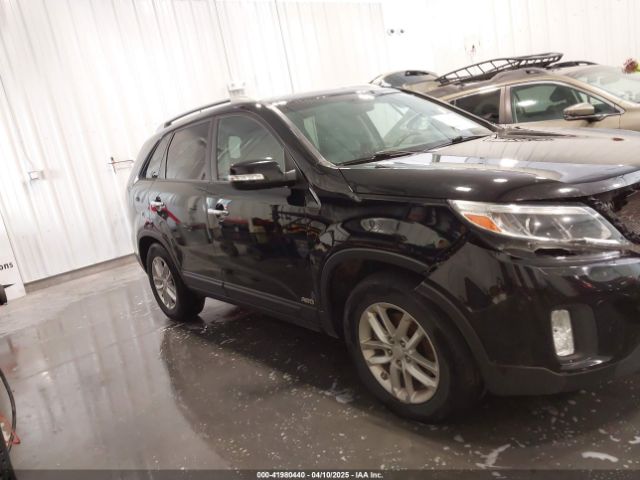5XYKTCA68FG616469 KIA SORENTO LX