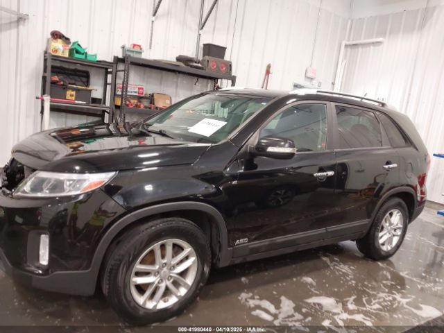 5XYKTCA68FG616469 KIA SORENTO LX