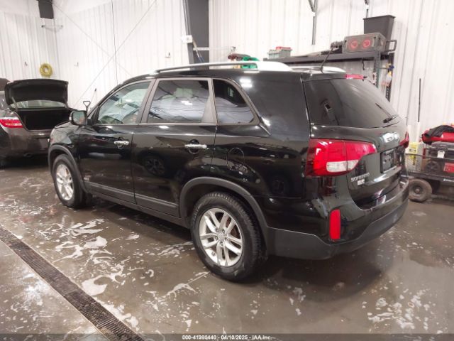 5XYKTCA68FG616469 KIA SORENTO LX