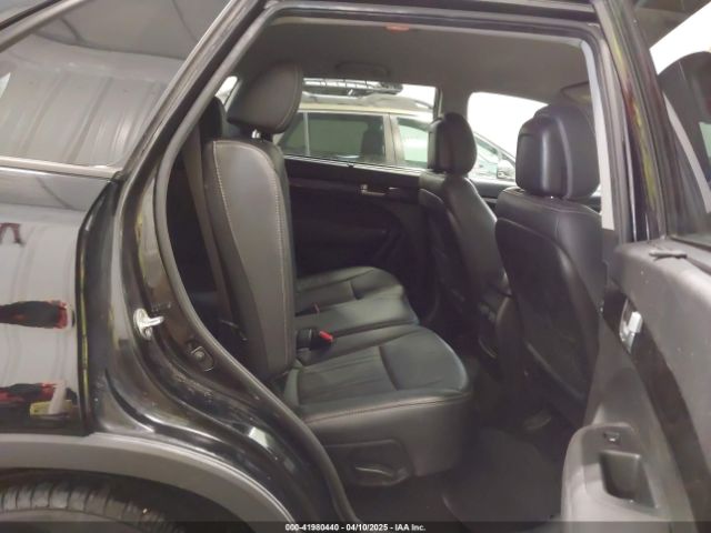 5XYKTCA68FG616469 KIA SORENTO LX