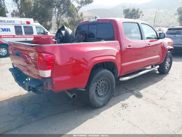 5TFAX5GN8HX076602 Toyota Tacoma Sr