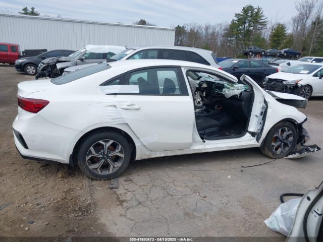 3KPF24AD0KE103717 KIA Forte Lxs