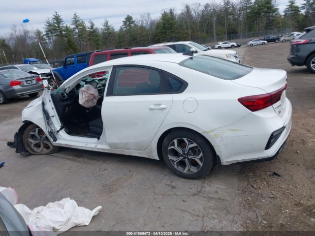 3KPF24AD0KE103717 KIA Forte Lxs