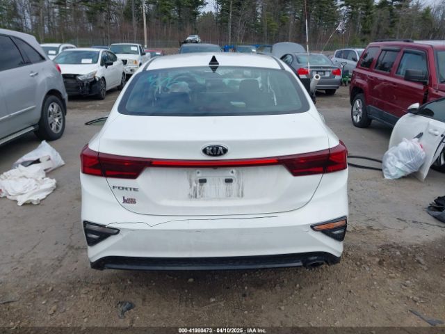 3KPF24AD0KE103717 KIA Forte Lxs