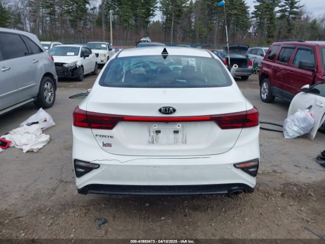 3KPF24AD0KE103717 KIA Forte Lxs