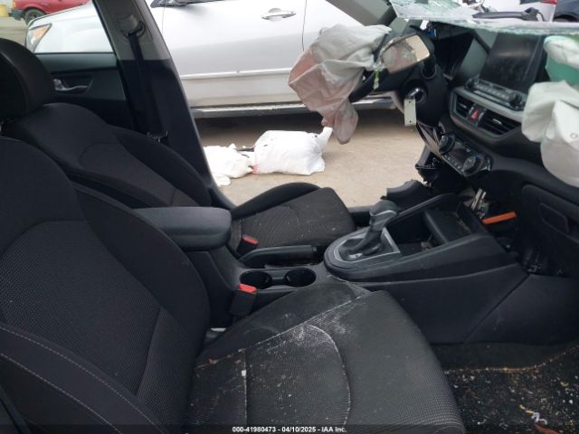 3KPF24AD0KE103717 KIA Forte Lxs