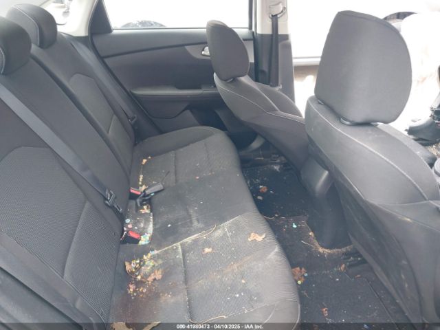 3KPF24AD0KE103717 KIA Forte Lxs