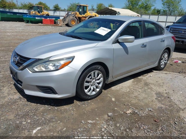 1N4AL3AP0HN331061 Nissan Altima 2.5 S