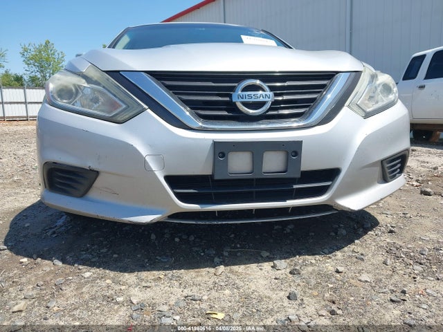 1N4AL3AP0HN331061 Nissan Altima 2.5 S