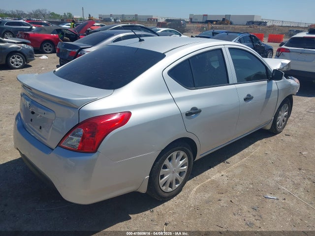 3N1CN7APXHL850609 Nissan Versa 1.6 S+