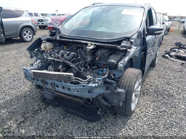 1FMCU9J95KUC05369 Ford Escape Titanium
