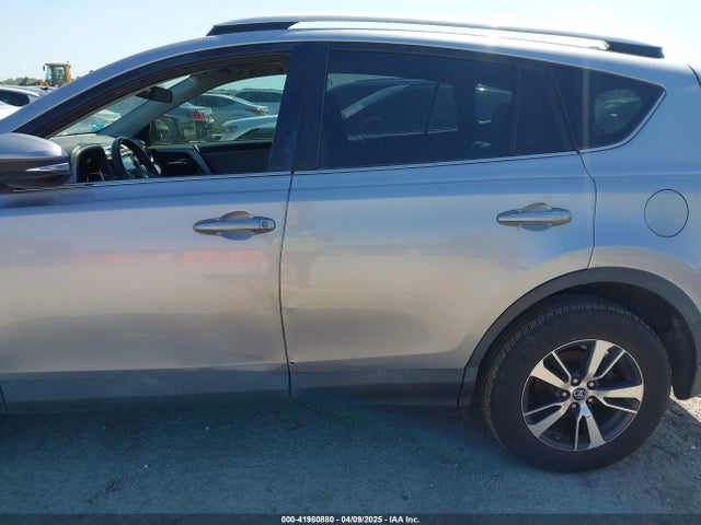 2T3WFREV6GW266761 Toyota Rav4 Xle