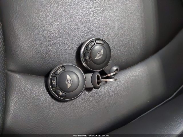 2011 MINI COOPER CLUBMAN WMWZF3C56BT188312 Photo 10