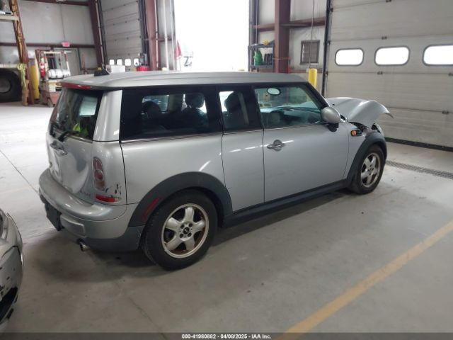 2011 MINI COOPER CLUBMAN WMWZF3C56BT188312 Photo 3