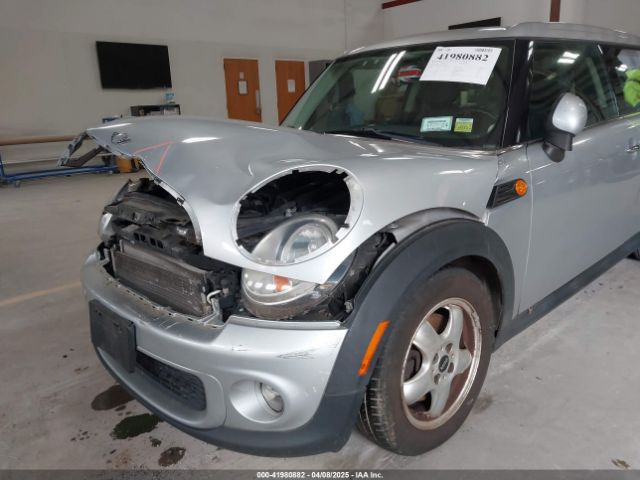 2011 MINI COOPER CLUBMAN WMWZF3C56BT188312 Photo 5