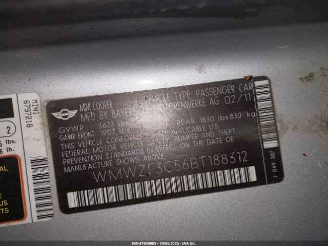 2011 MINI COOPER CLUBMAN WMWZF3C56BT188312 Photo 8