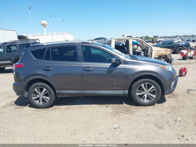 2T3WFREV9HW387608 Toyota Rav4 Xle