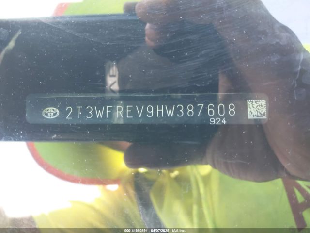2T3WFREV9HW387608 Toyota Rav4 Xle